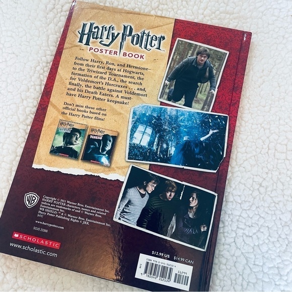 The World of Harry Potter: Poster Book – Hardcover - Picture 13 of 13
